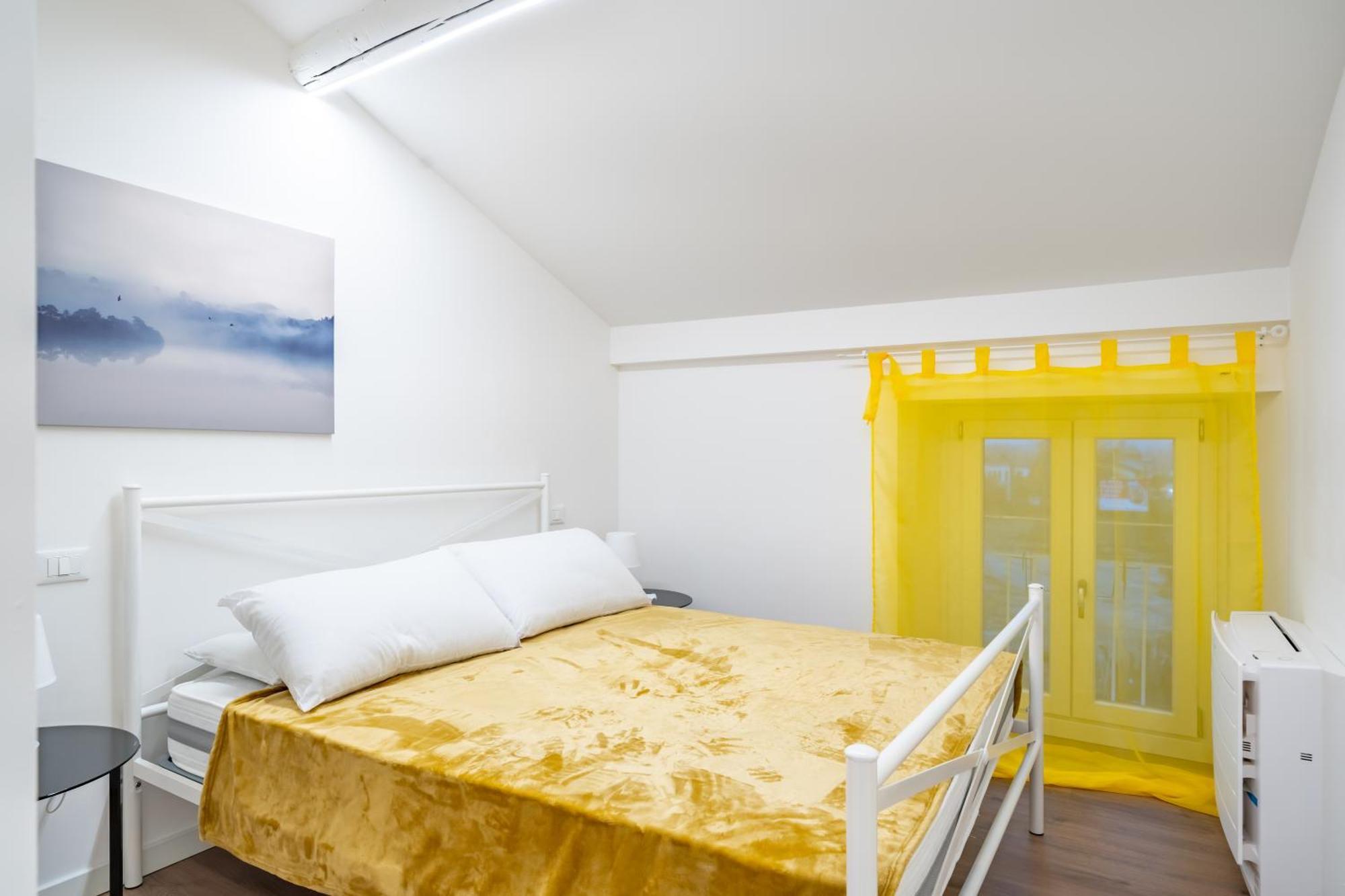 Апартаменты Cascina Conicchio - Metro Station - By Host4U Брешия Экстерьер фото