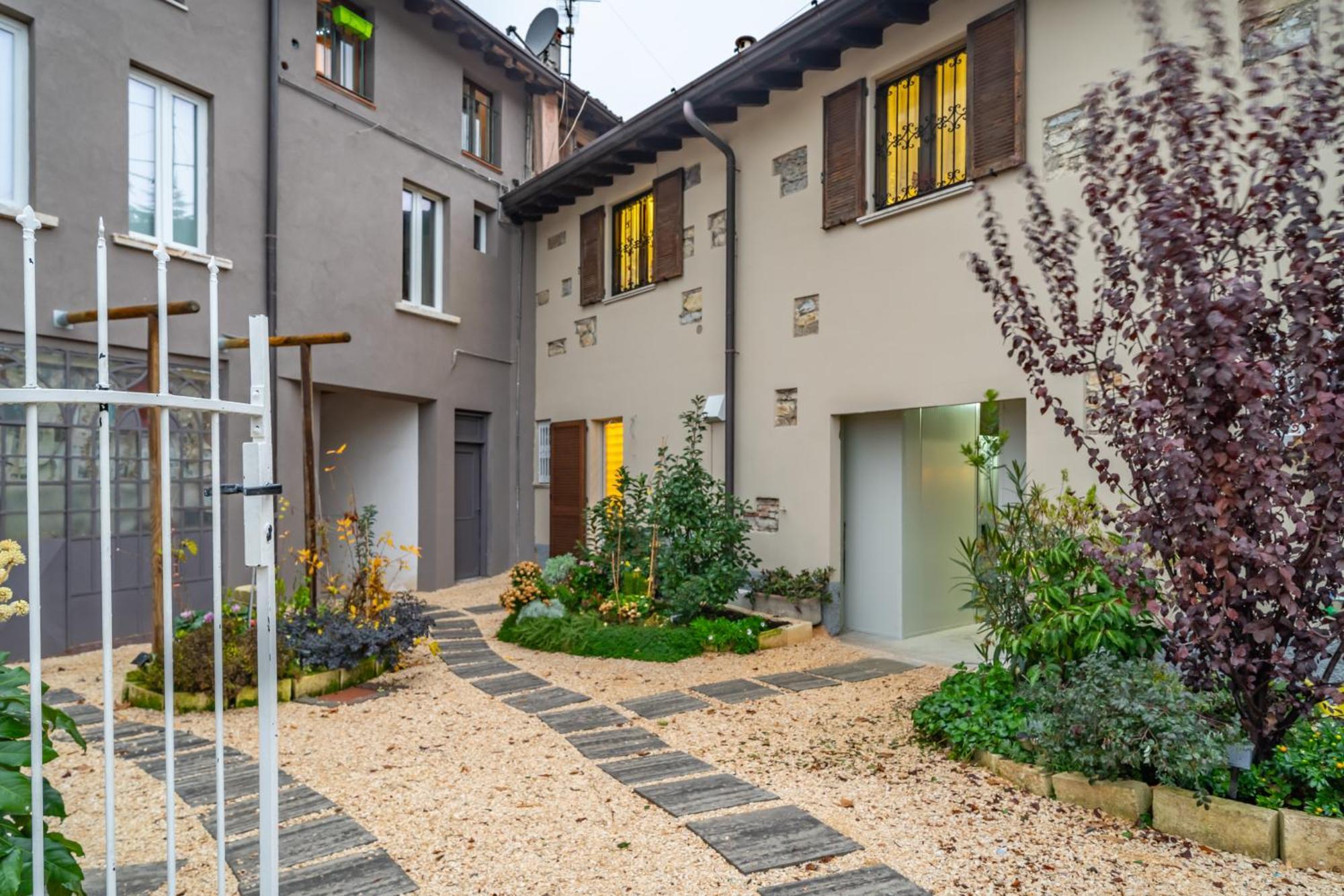 Апартаменты Cascina Conicchio - Metro Station - By Host4U Брешия Экстерьер фото