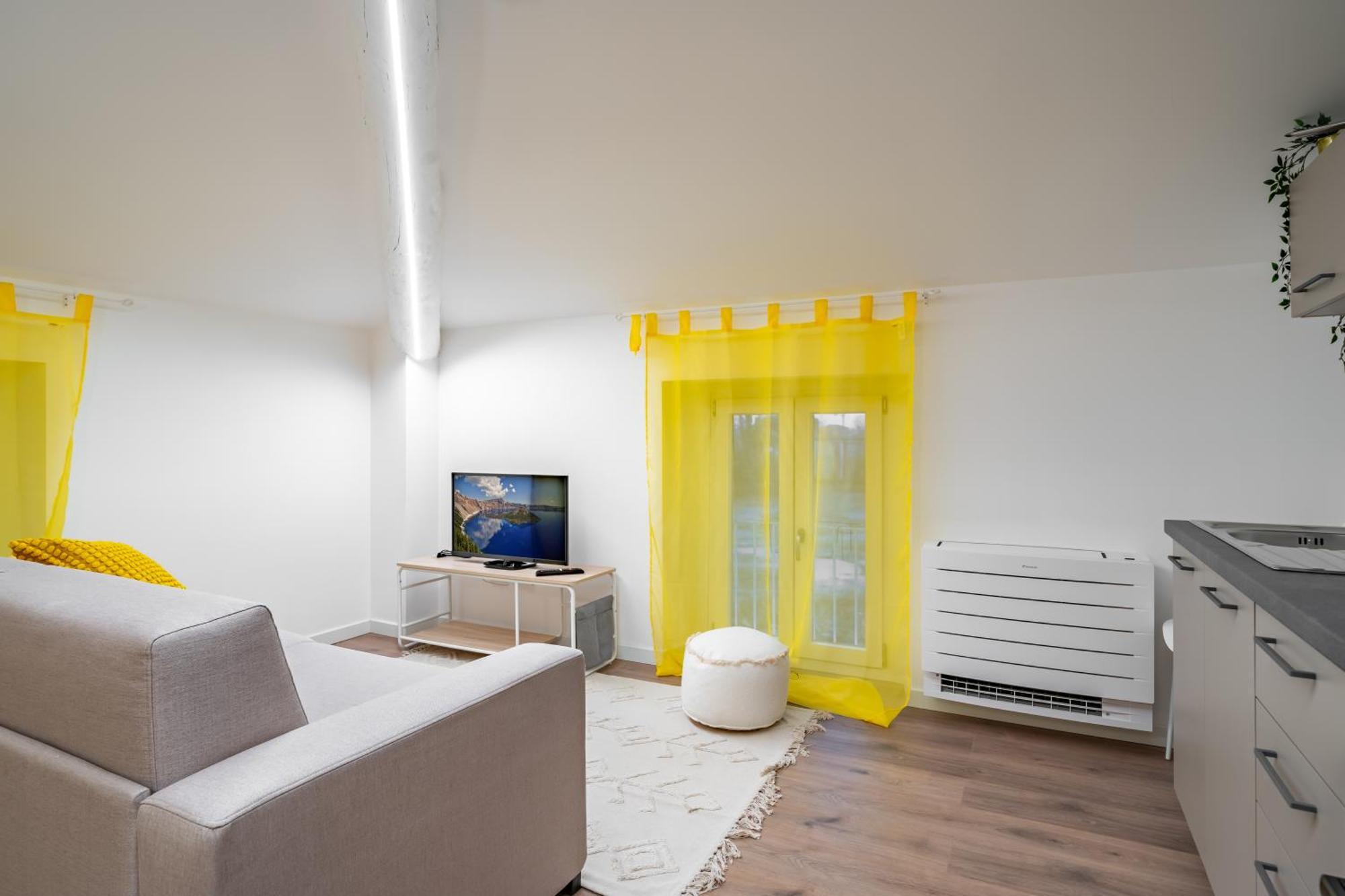 Апартаменты Cascina Conicchio - Metro Station - By Host4U Брешия Экстерьер фото