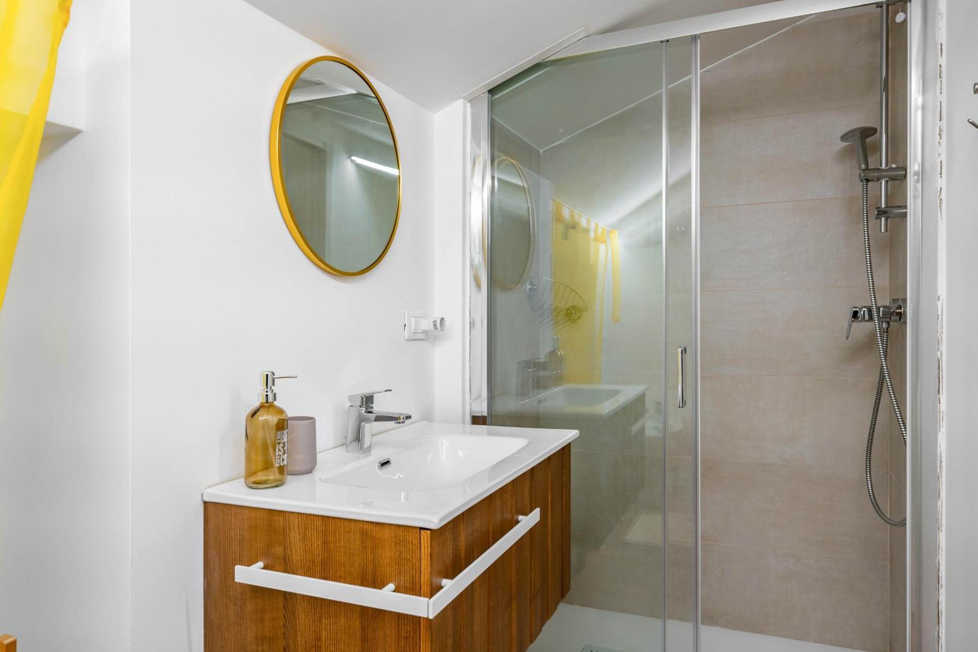Апартаменты Cascina Conicchio - Metro Station - By Host4U Брешия Экстерьер фото
